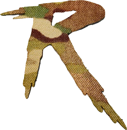Lasercut-Patch in R-Form aus Camouflage-Stoff